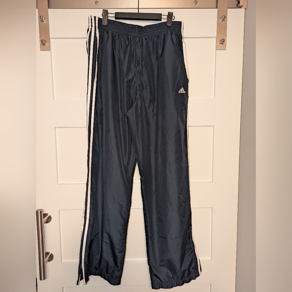 Adidas Navy and white windbreaker pants with zipper ankles size men's large.